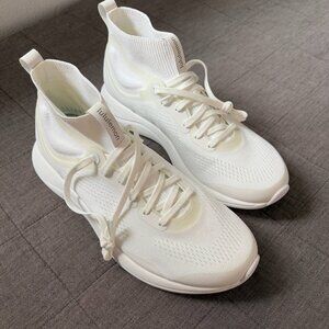 Womens Chargefeel Workout Mid Shoe Size 9 White